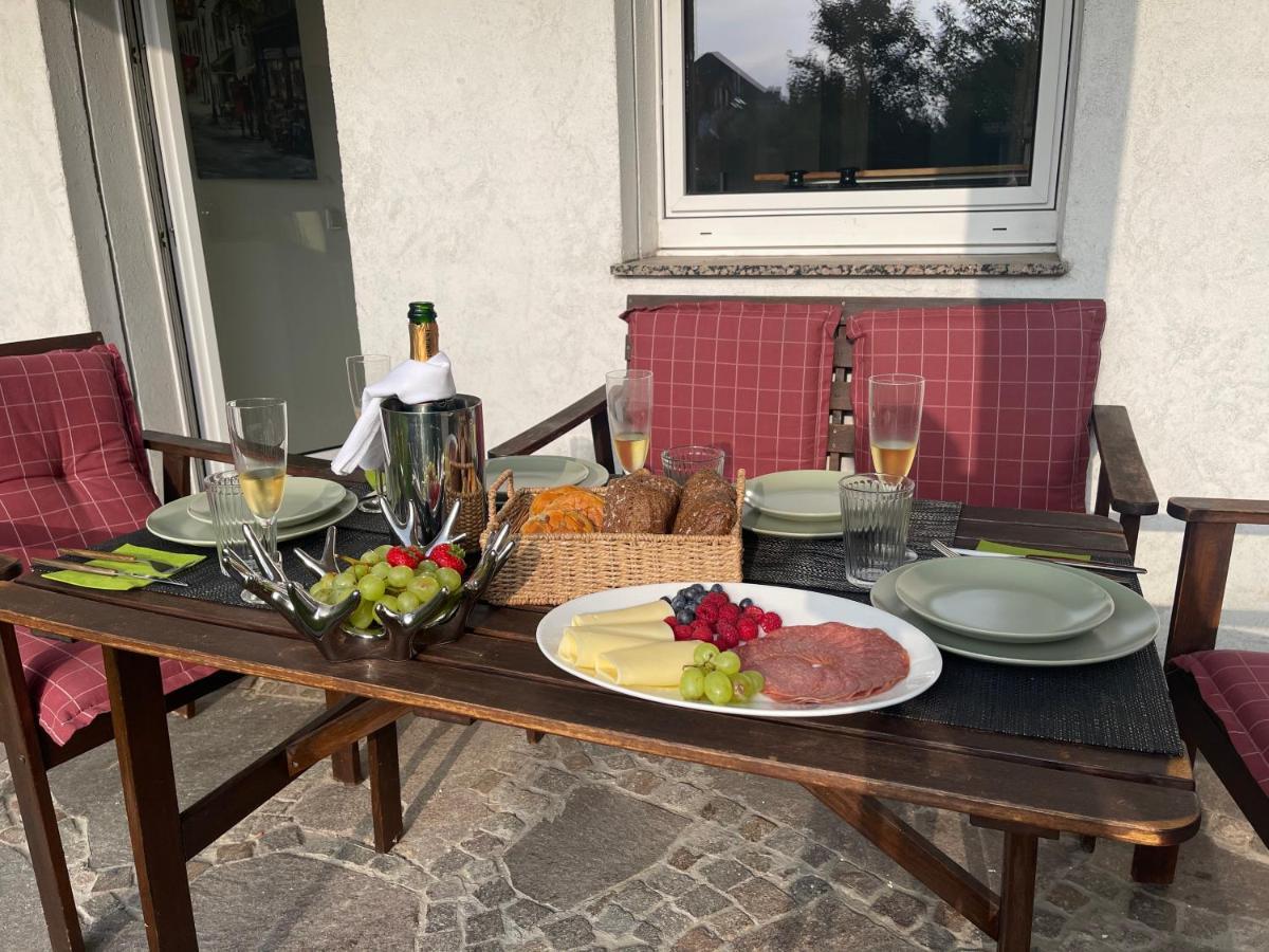 4 Bedrooms, 2 Bathrooms, Kitchen, Terrace - 10 Min To Fairground * Düsseldorf